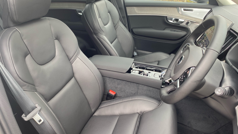 Volvo XC90 2.0 T8 PHEV Ultra Dark 5dr AWD Geartronic Estate